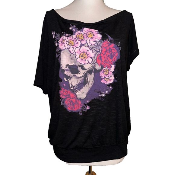 Torrid Tops - Torrid Black Skull w/ Pink Roses Super Soft Off-Shoulder Short Sleeve Top Size 0